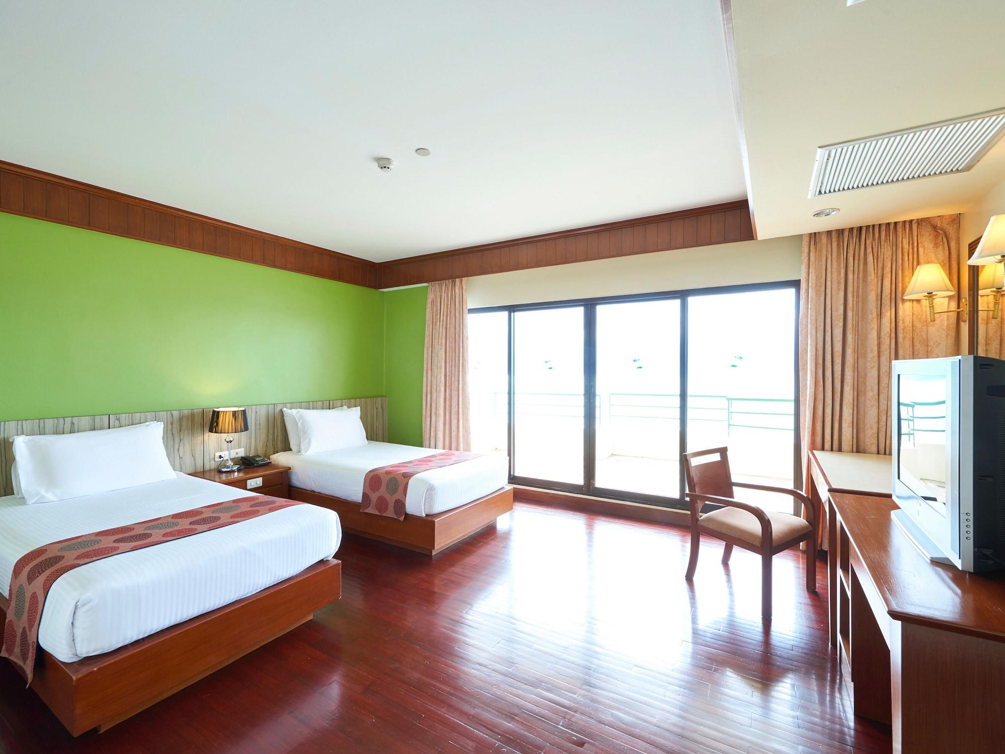 Garden Sea View 5*