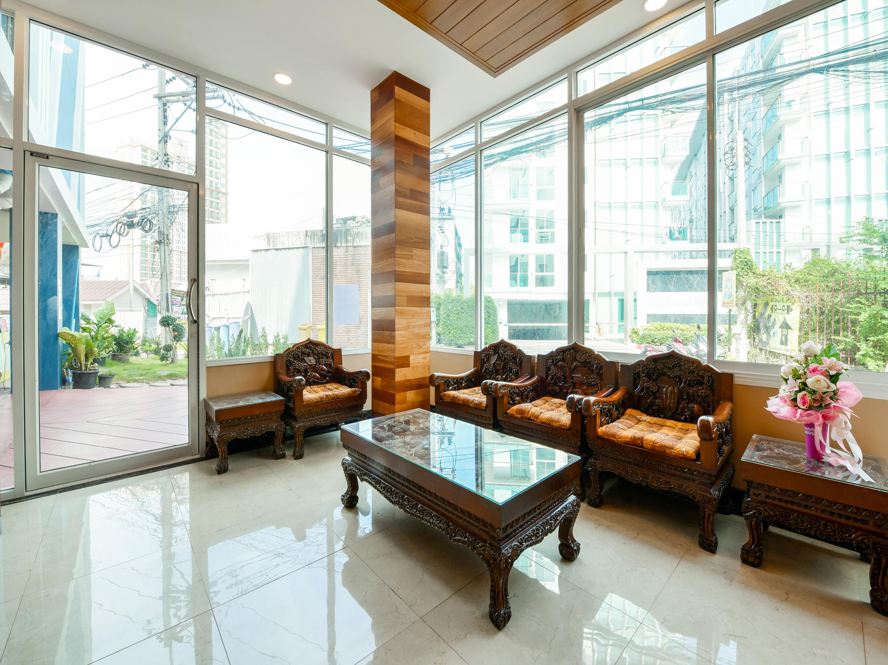 Hotel Super Oyo 458 Nakorn Siam Boutique 2*