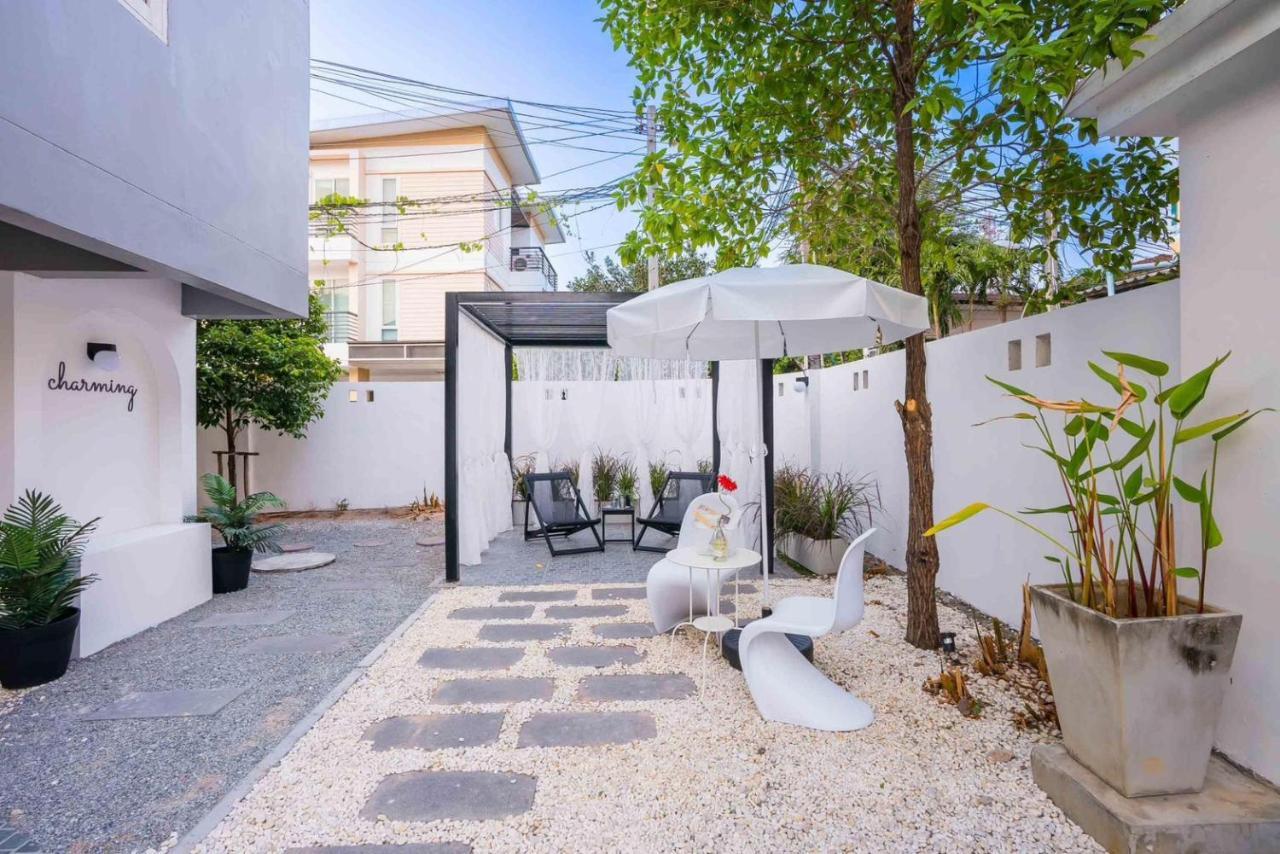 Villa Charming House Poolvilla *
