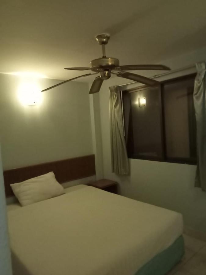 Guest house Kingfisher House And Bar 3*