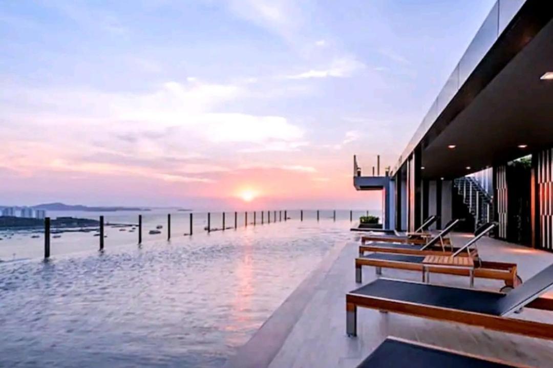 Apartment The Base By Platoo Pattaya
