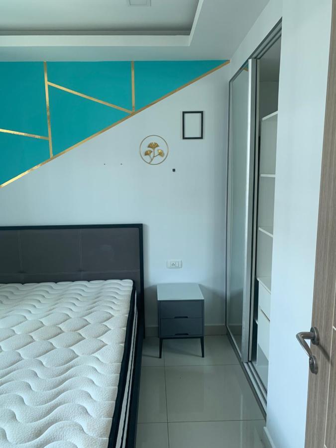 High Floor Arcadia: Pool View Near Walking Street Apartment *