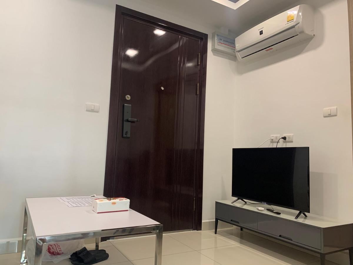 C1a1步行街附近 豪华公寓 1楼直通泳池arcadia 高速网络智能电视 Apartment Pattaya