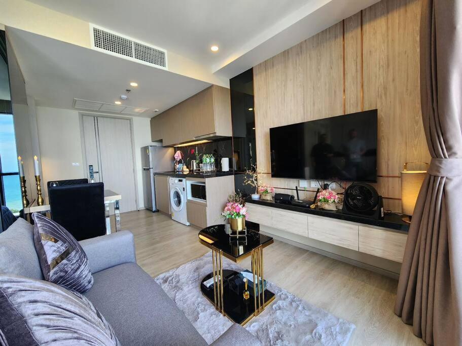 Luxury With Sea View. *