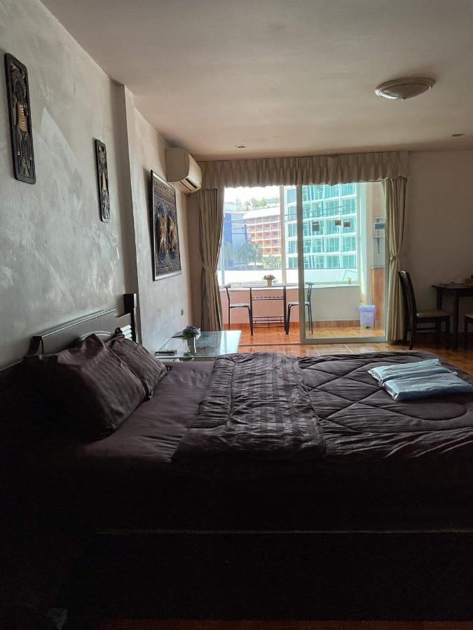 Zappa Hotel *