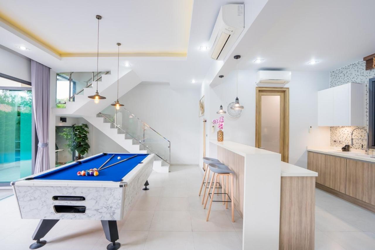 Hollywood Luxury Poolvilla Walking Street 4 Bedrooms Pattaya