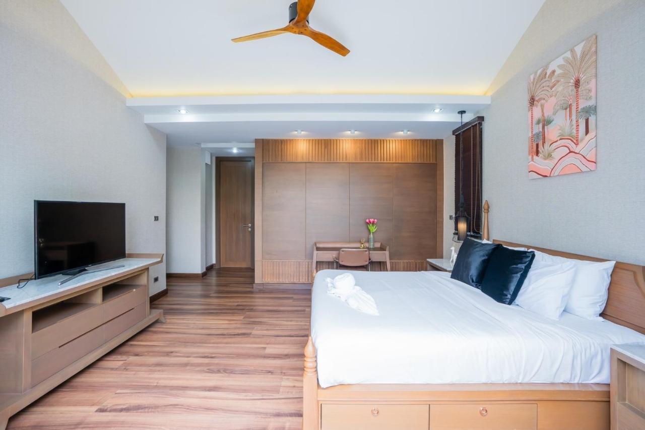 Hollywood Luxury Poolvilla Walking Street 4 Bedrooms Villa *