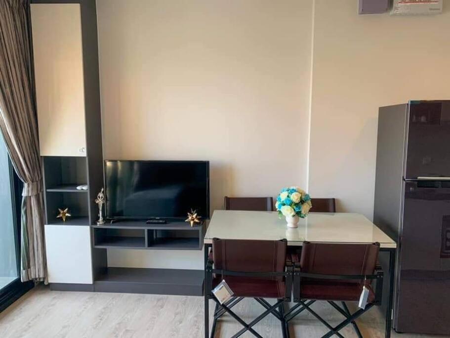 Base Hub - 2 Bedroom 53 M2 By And Hilton