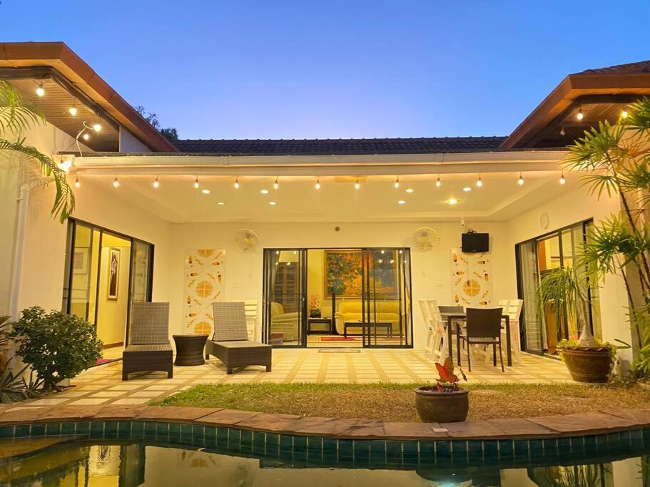 50m,near Walking St,3+2br Vila *