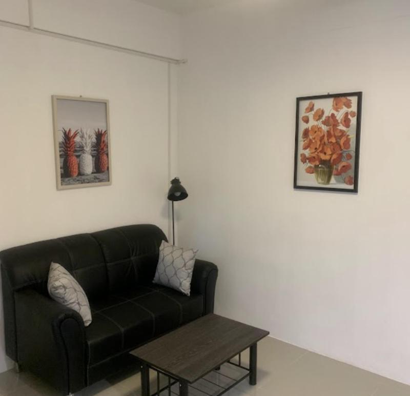 Barzilla Bar And Aparthotel 3*