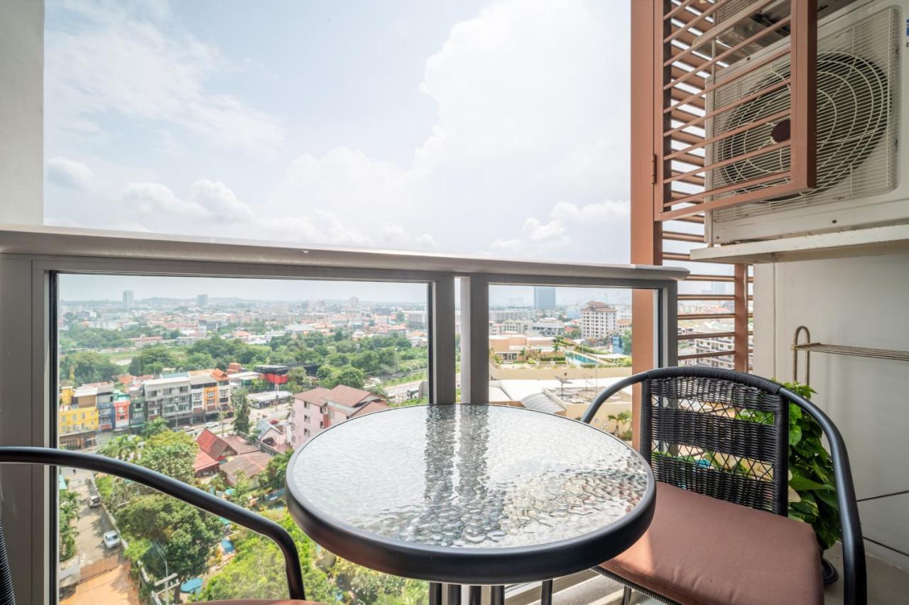 Unixx By Chris Apartment