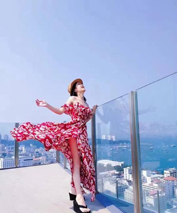 海景2居室芭堤雅市区the Base网红无边泳池紧邻中央商场 Pattaya