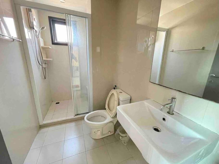 Apartment 海景2居室芭堤雅市区the Base网红无边泳池紧邻中央商场 Pattaya