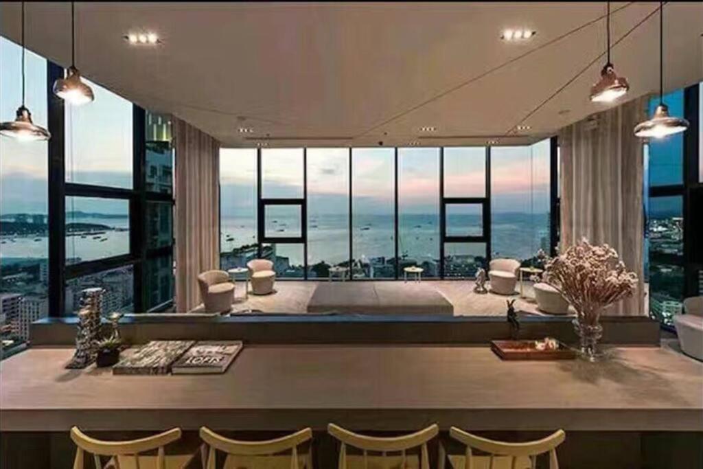 海景2居室芭堤雅市区the Base网红无边泳池紧邻中央商场 Apartment Pattaya