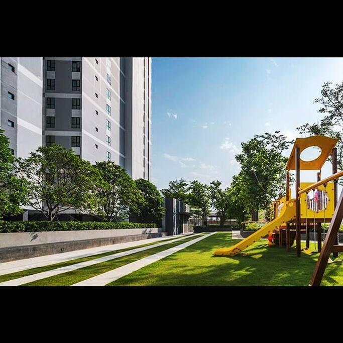 海景2居室芭堤雅市区the Base网红无边泳池紧邻中央商场 Pattaya