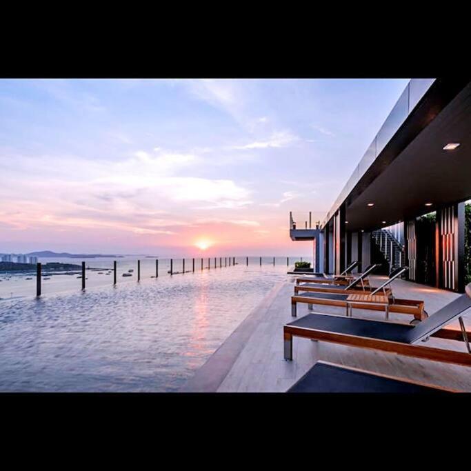 海景2居室芭堤雅市区the Base网红无边泳池紧邻中央商场