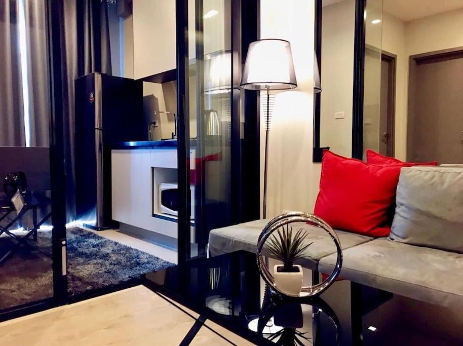 Infinity Pool Ocean View Apartment Pattaya