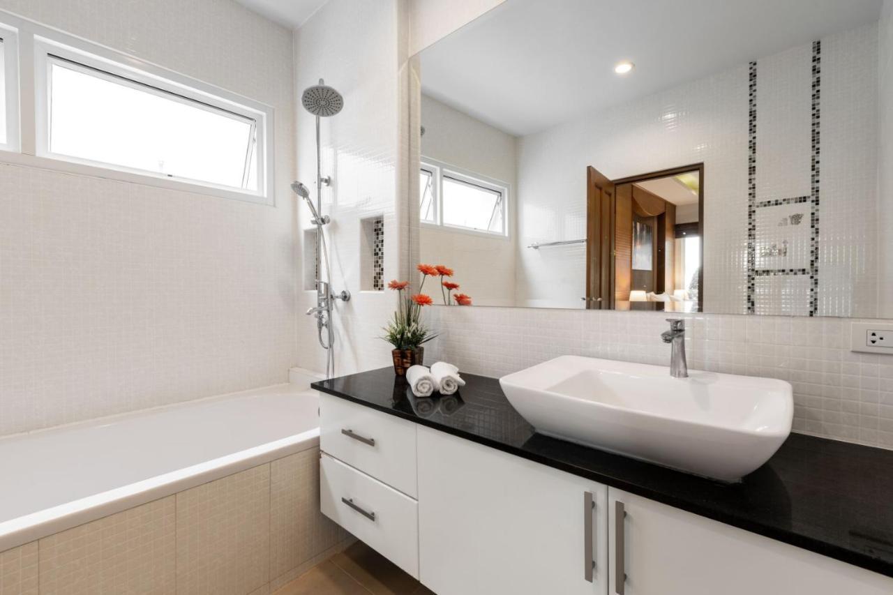 Aura 5卧独栋泳池别墅近步行街walking St. *