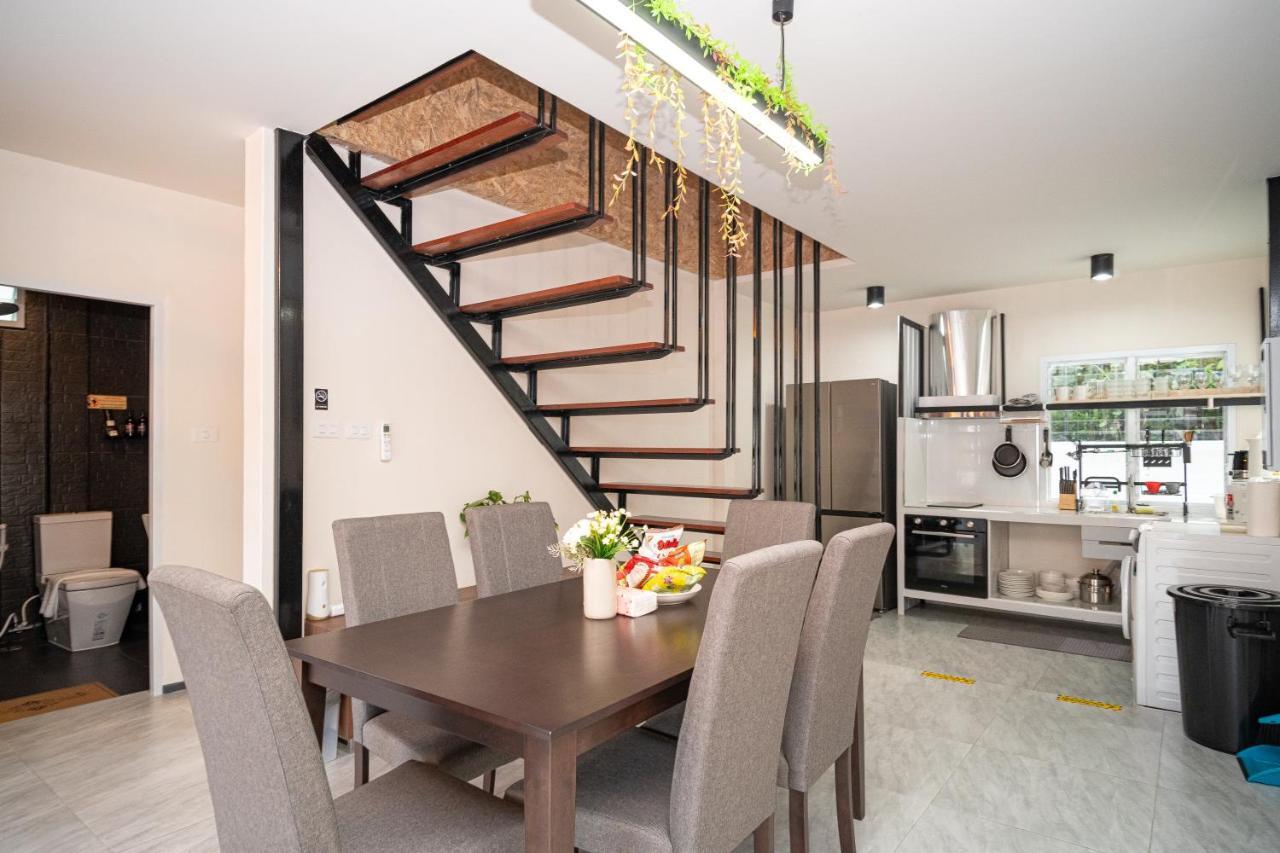 Mohana Pool 4 Bedrooms Near Walking Street Pousada Pattaya