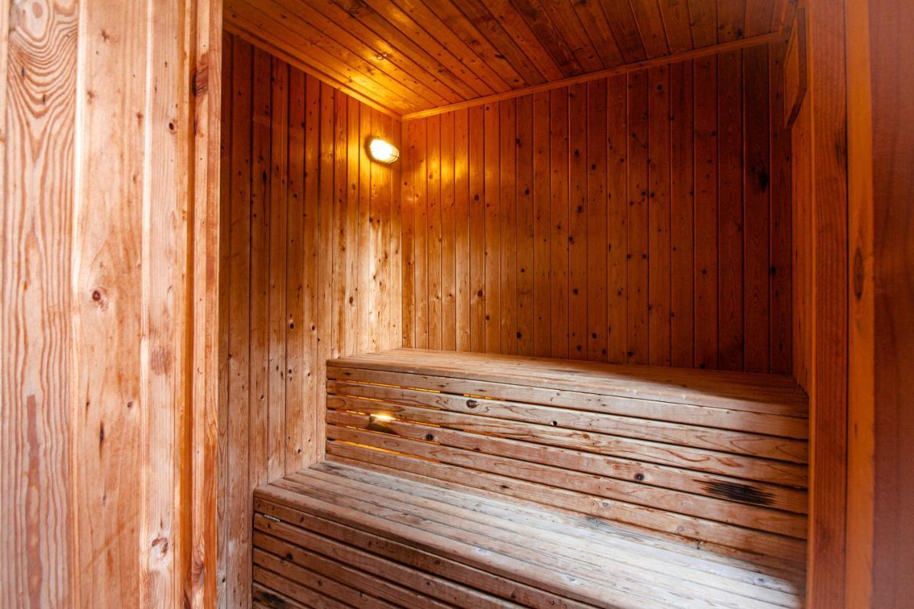 Villa Thabali Oasis:3bhk Private Pool + Sauna *