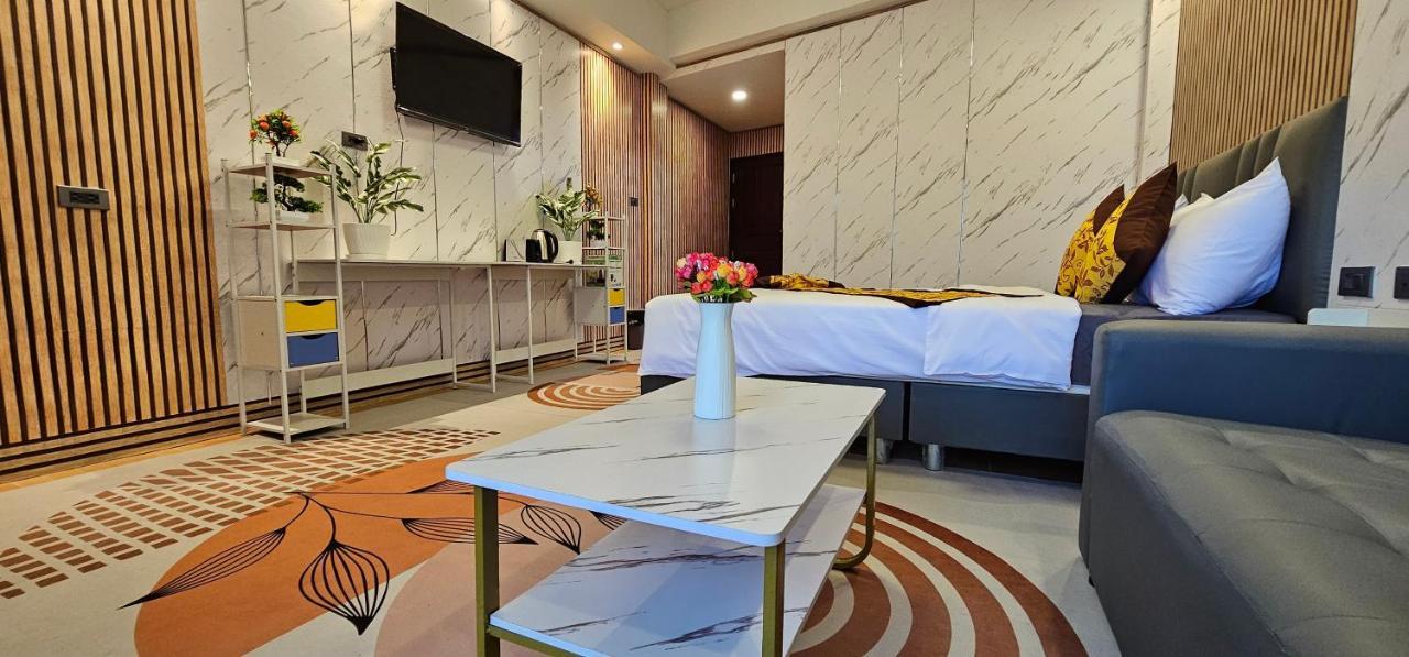 Xcess Aparthotel