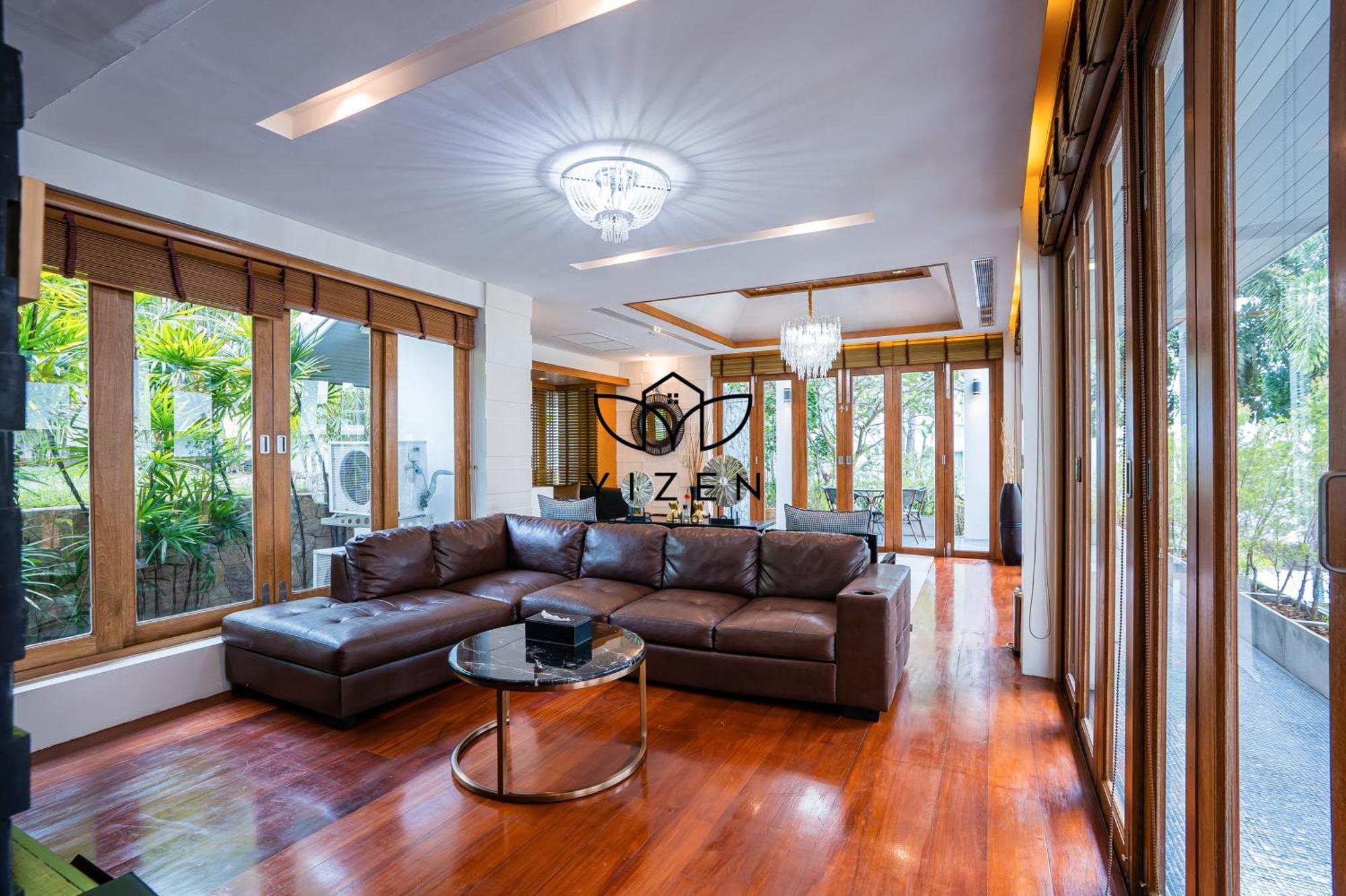 Vila Yizen Beachfront Seaview *