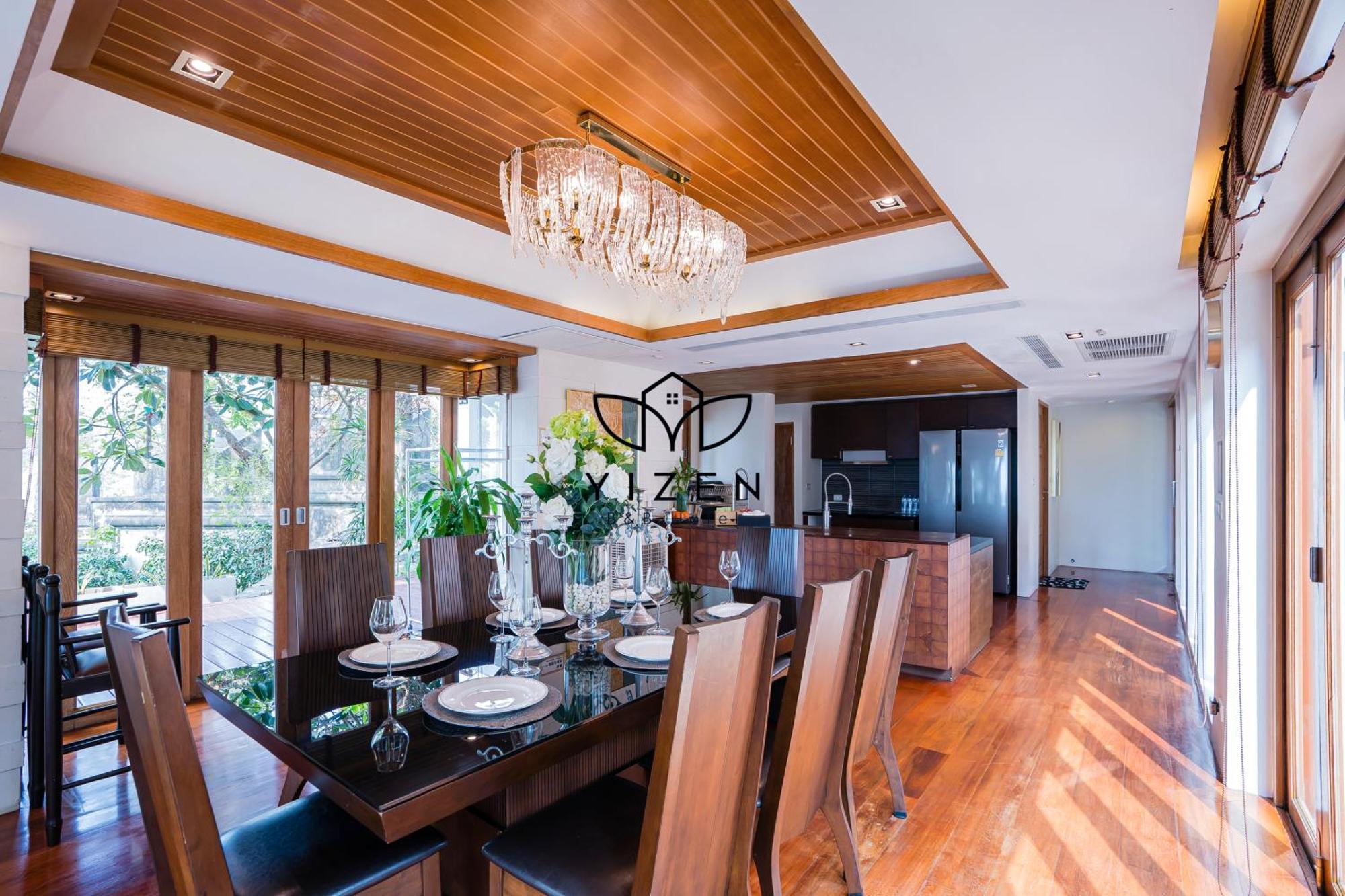 Yizen Beachfront Seaview Vila Pattaya