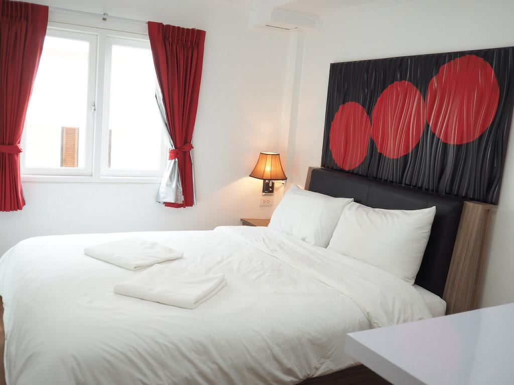 Pook Swan House * Pattaya