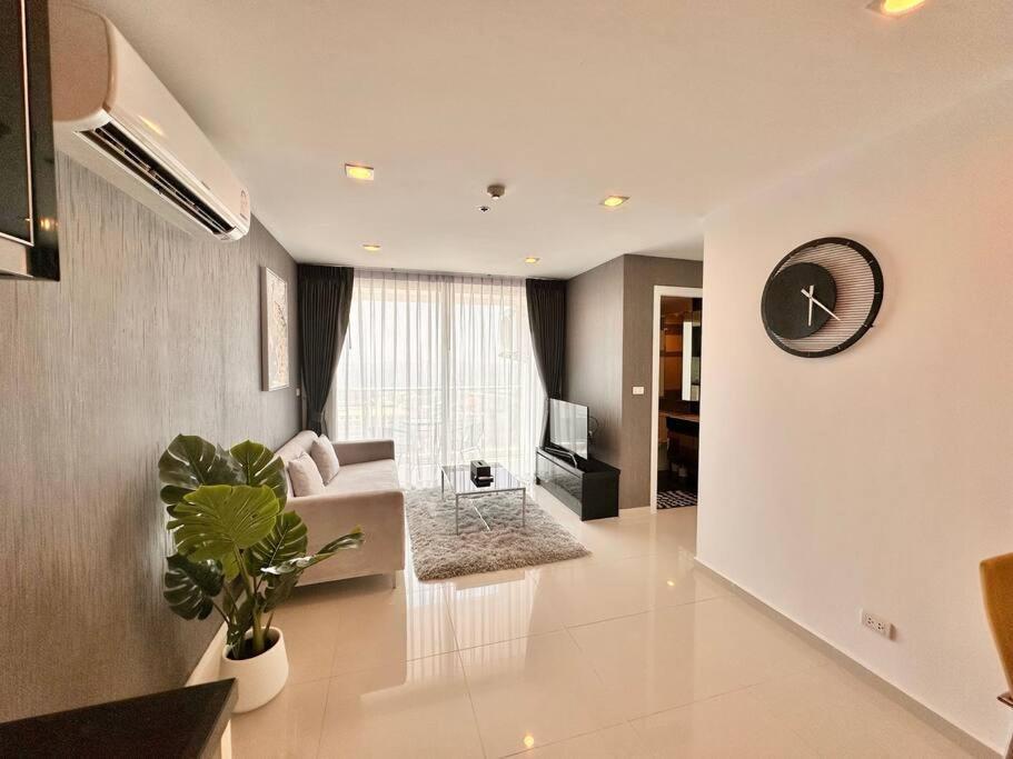 Sunset View 1 Bedroom In The Vision Pattaya