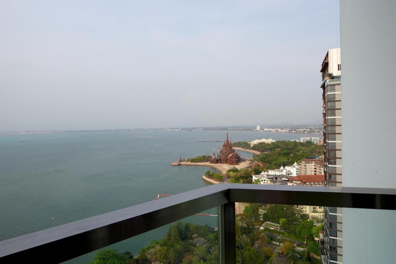 Apartment Oceanfront Luxury In With Private And Inifinity Pool - Not A 30 Day Minimum