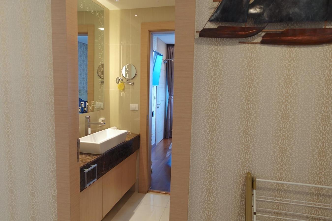 Oceanfront Luxury In With Private And Inifinity Pool - Not A 30 Day Minimum Apartment