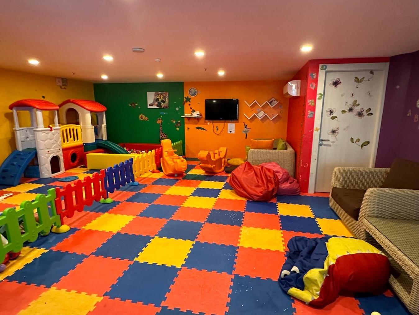 Oceanfront Luxury In With Private And Inifinity Pool - Not A 30 Day Minimum Apartment