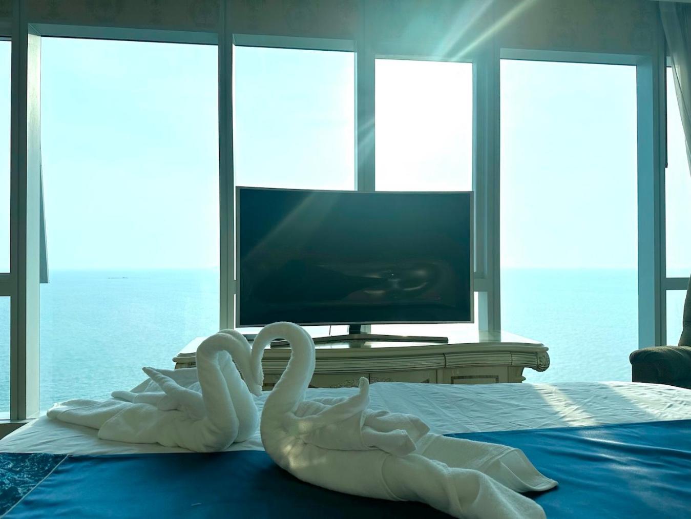 Oceanfront Luxury In With Private And Inifinity Pool - Not A 30 Day Minimum *