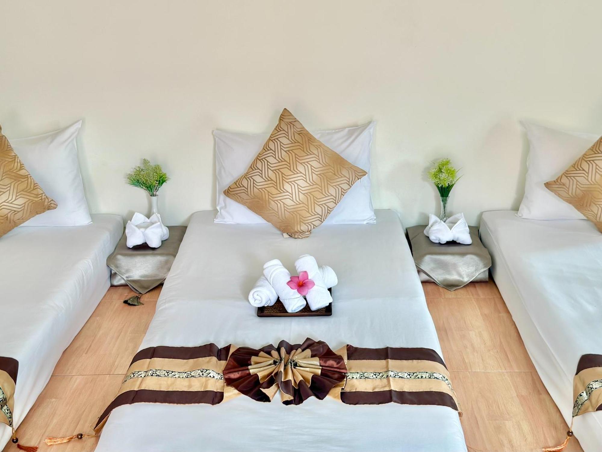 Iris Palace Hotel