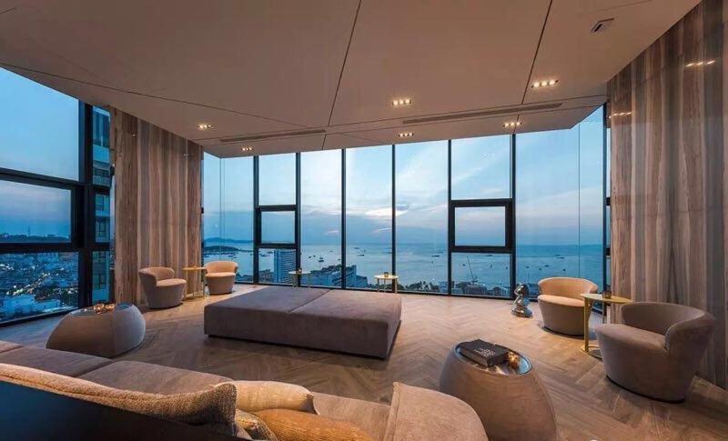 The Base Pattaya: Beachfront Near Shopping *