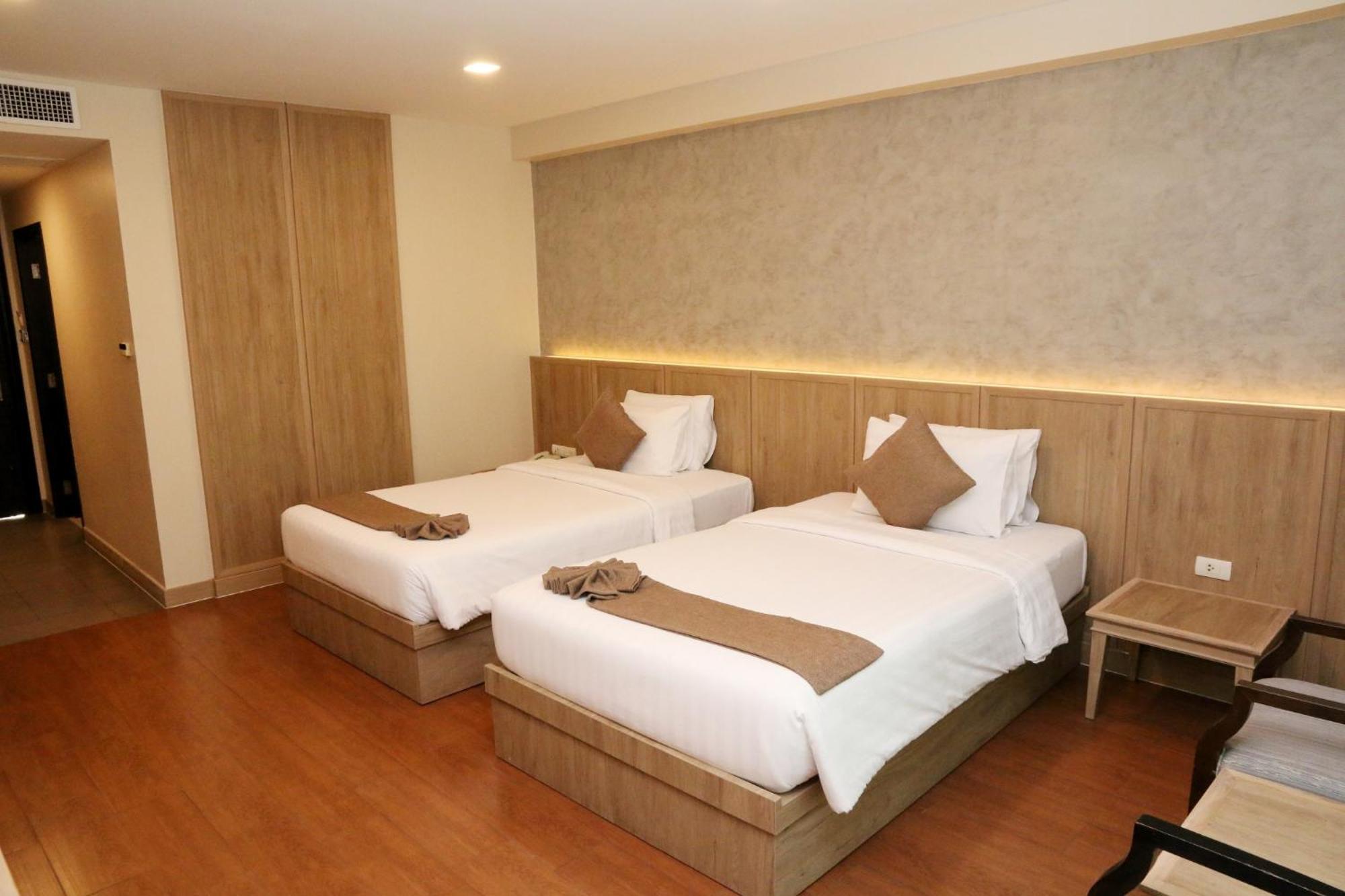 Crystal Palace Luxury Hotel 5*