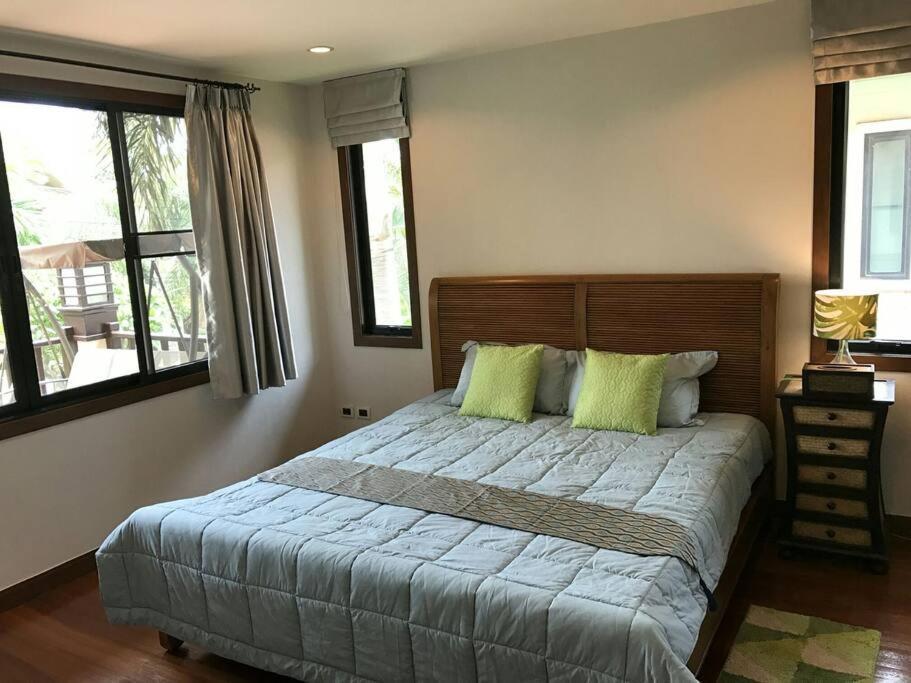 Deluxe Pool Close To And Walking Street! Villa Pattaya