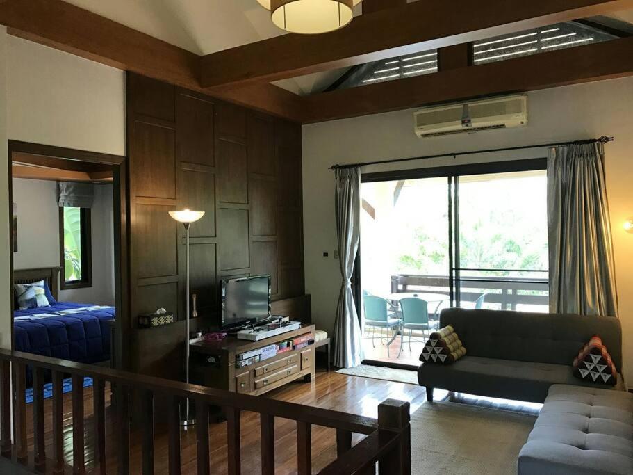 Villa Deluxe Pool Close To And Walking Street!