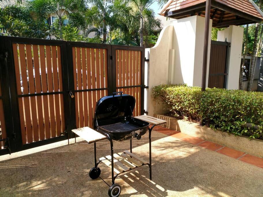 Deluxe Pool Close To And Walking Street! Vila