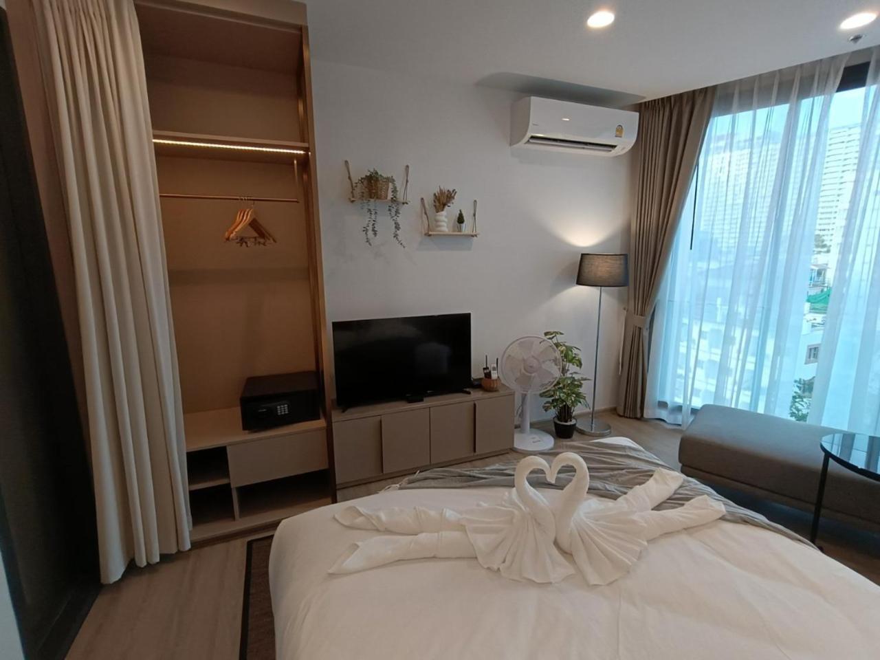 Downtown Chic Rooftop Pool #e651 Apartment *