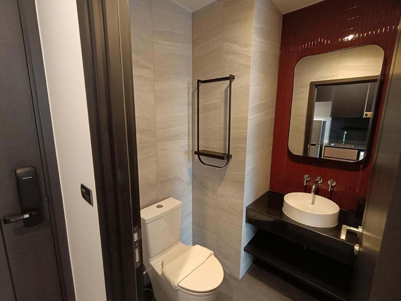 Apartment Downtown Chic Rooftop Pool #e651 *