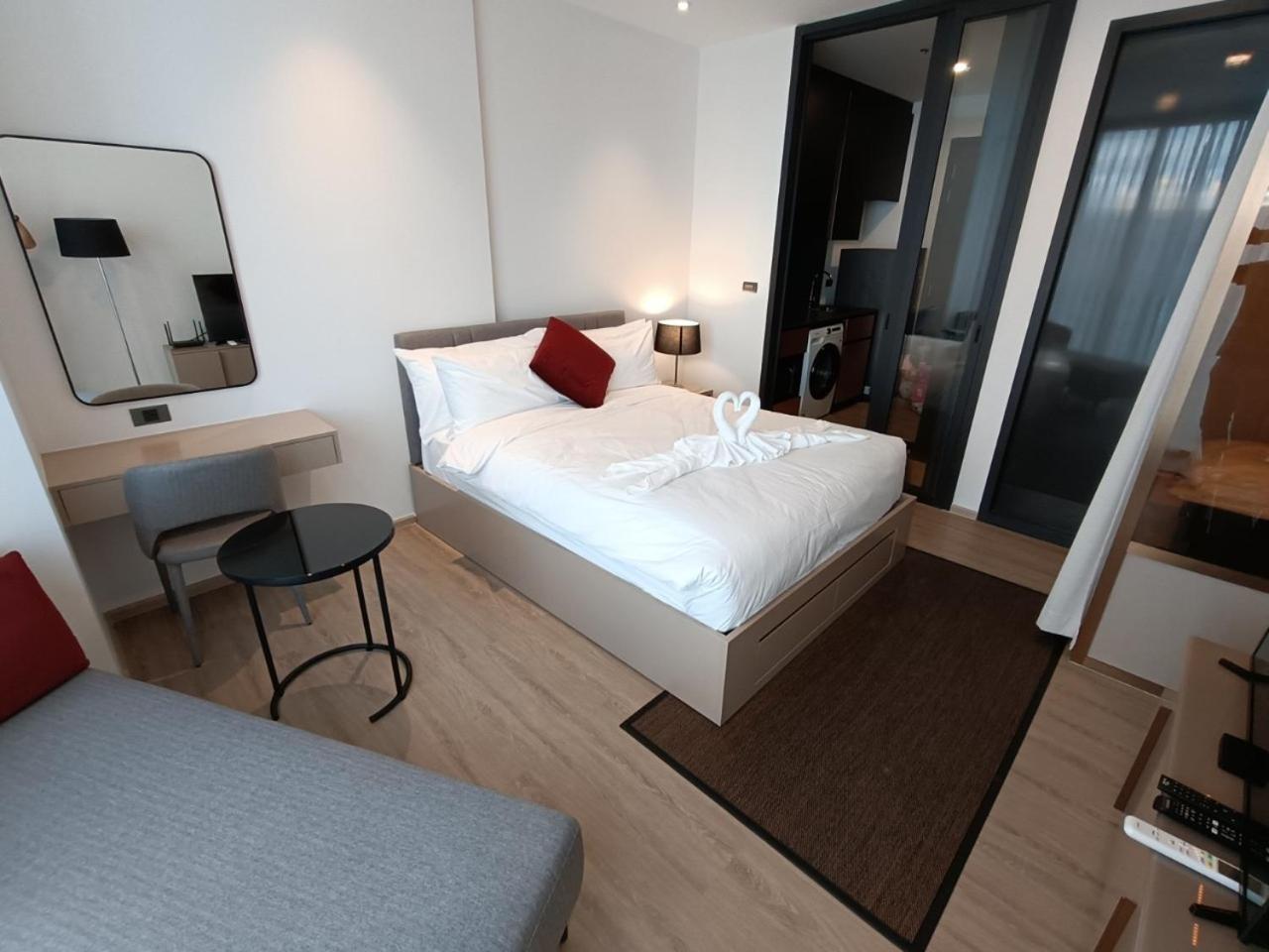 Downtown Chic Rooftop Pool #en797 Apartment Pattaya