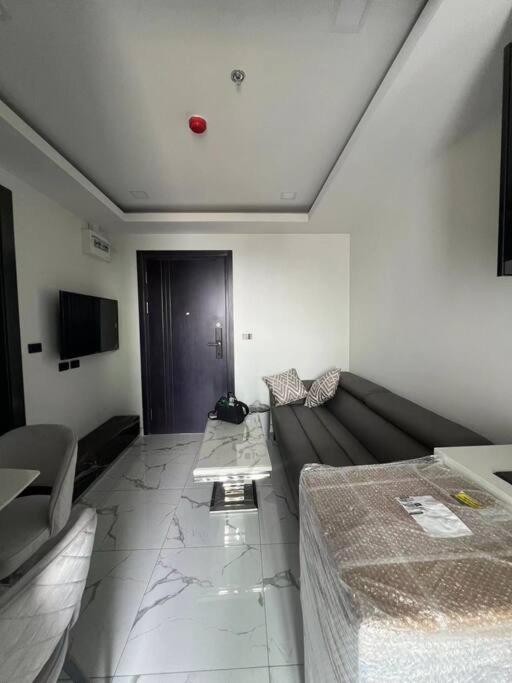 秘狗公寓arcadia Millennium Tower Pattaya