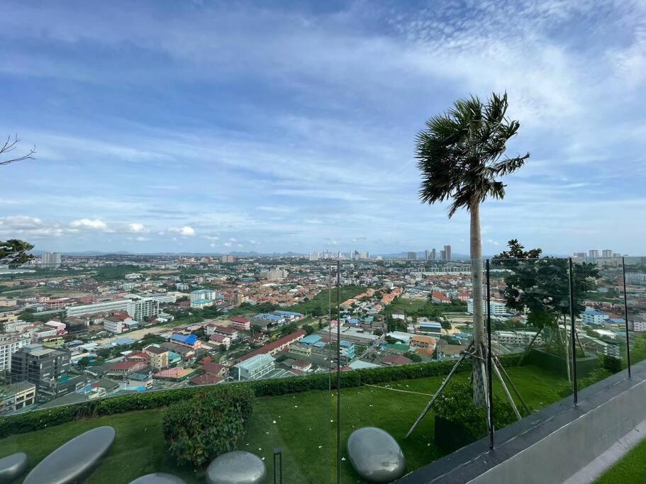 秘狗公寓arcadia Millennium Tower * Pattaya