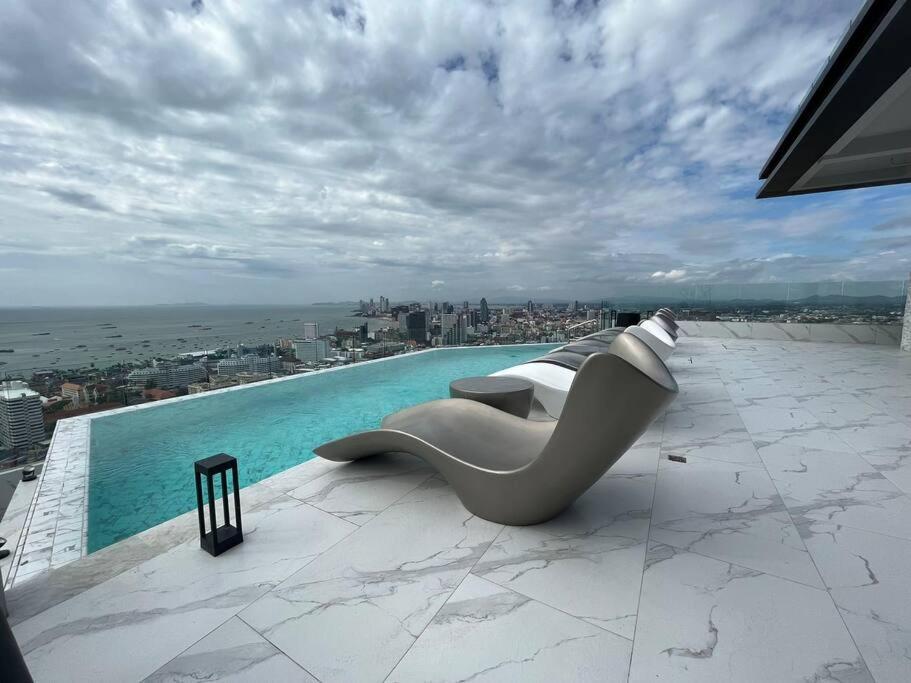 秘狗公寓arcadia Millennium Tower * Pattaya