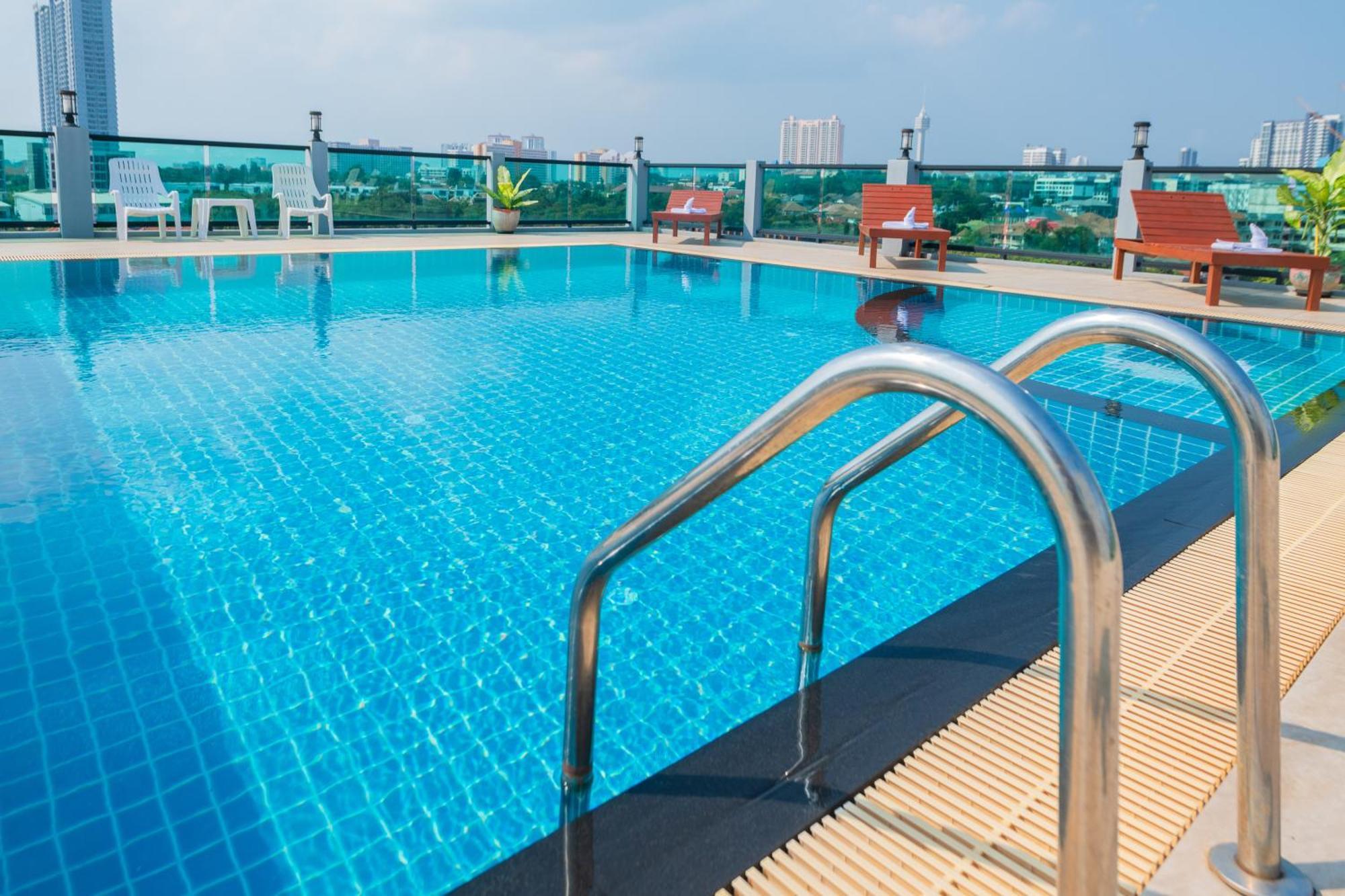 Iris Palace Pattaya