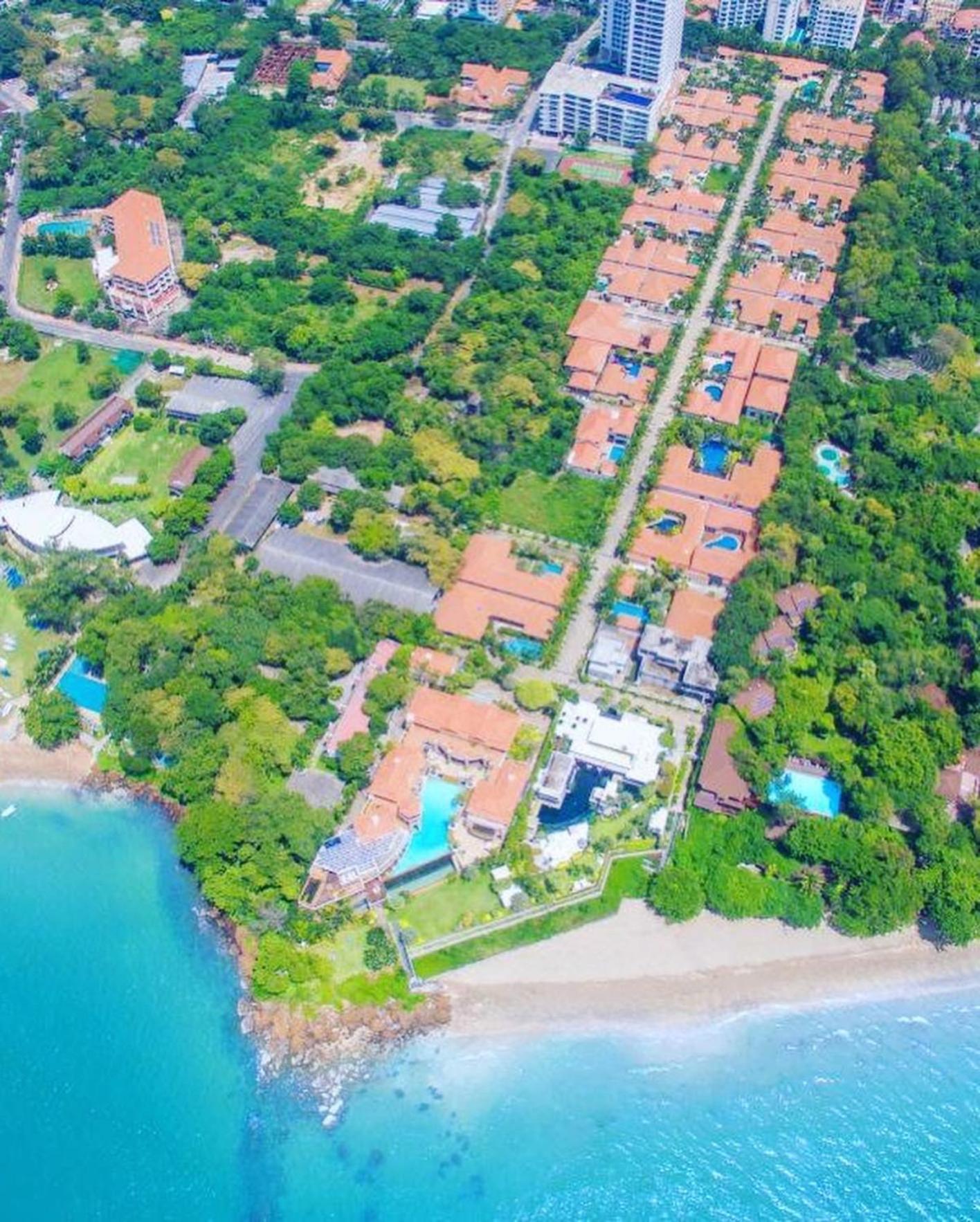 Majestic Pool 3 Bedrooms Private Beach Villa *