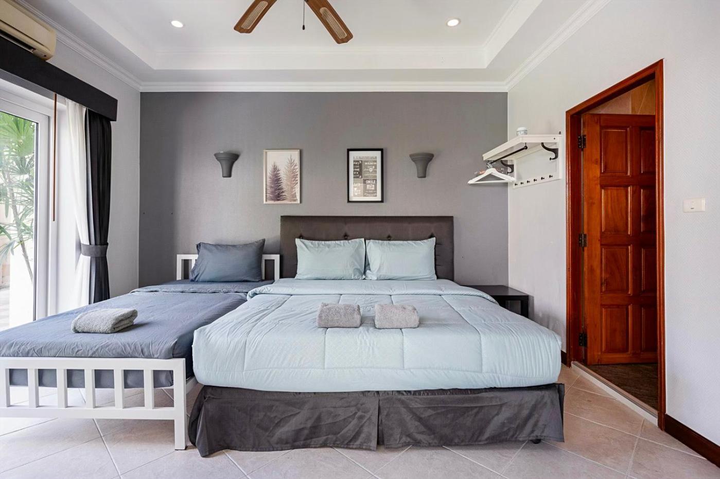 Majestic Pool 3 Bedrooms Private Beach Villa Pattaya