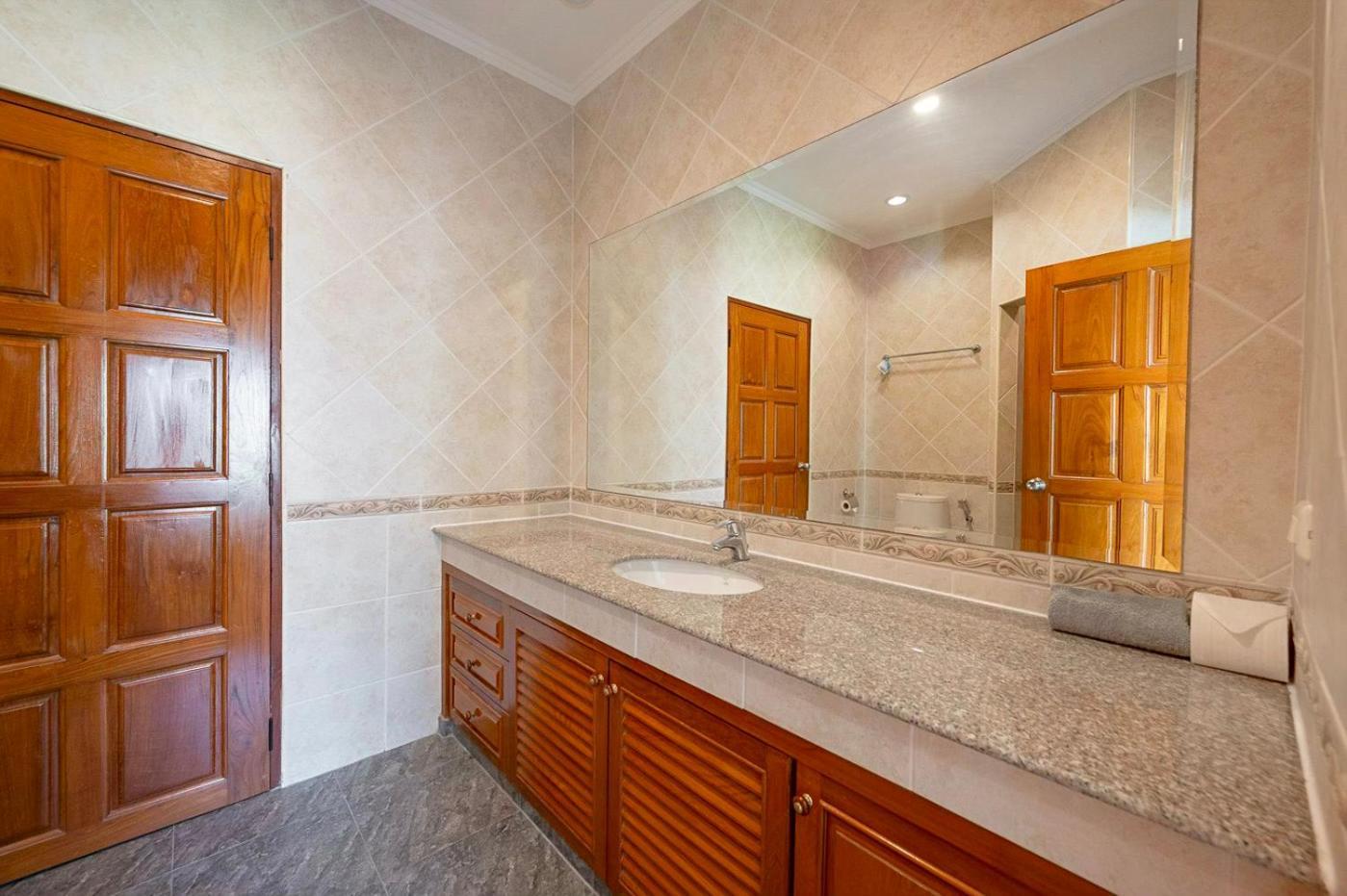 Majestic Pool 3 Bedrooms Private Beach *