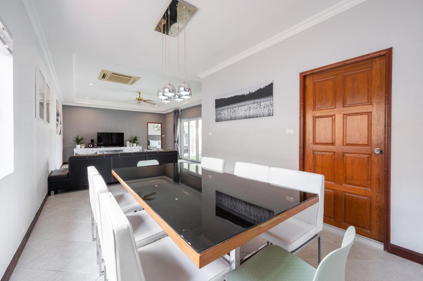 Majestic Pool 3 Bedrooms Private Beach *
